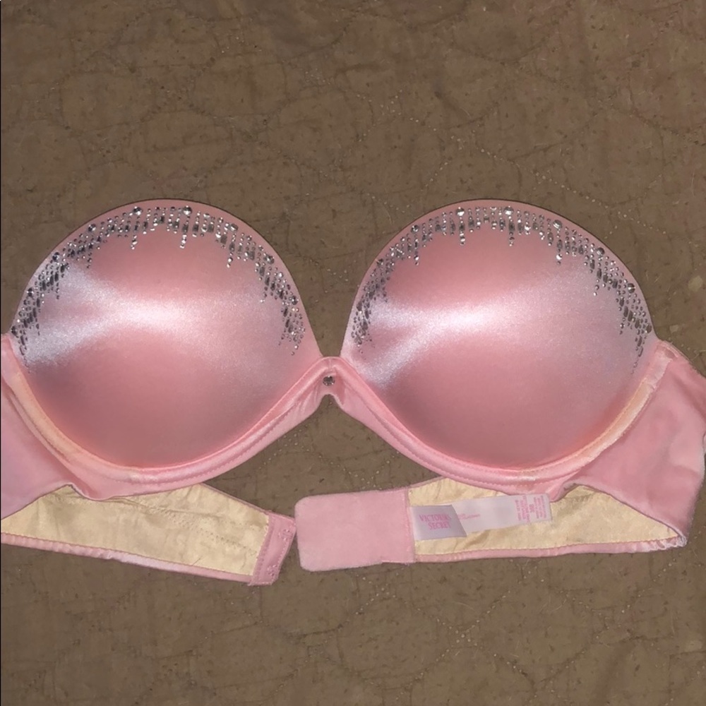 Victorias Secret Very Sexy strapless bra